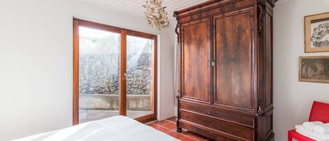 2 bedrooms, Internet, bed sheets