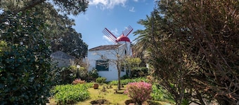 Casa do Moinho (Private Garden and Sea View)