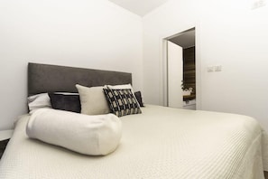 3 bedrooms, iron/ironing board, travel cot, WiFi