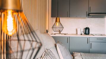 1 Schlafzimmer, Schreibtisch, laptopgeeigneter Arbeitsplatz