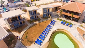Pool - Landmark hotel and beach resort (Lagos)