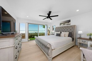 3 habitaciones, tabla de planchar con plancha y cuna de viaje