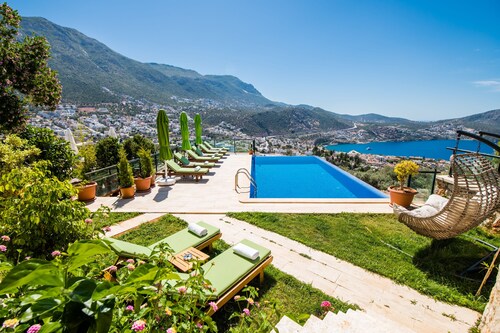 Hillside sea view family villa with stunning views and close to town