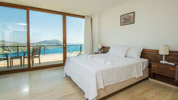 5 camere, una scrivania, culla da viaggio, Wi-Fi