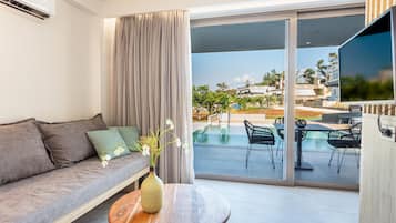 Comfort appartement, niet-roken, uitzicht op zwembad | Kameruitzicht