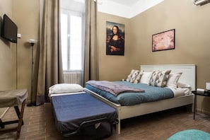 1 bedroom, iron/ironing board, travel cot, free WiFi