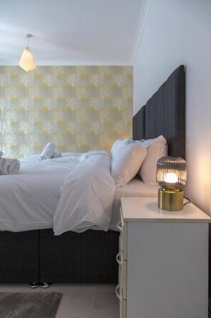 5 chambres, bureau, fer et planche à repasser, Wi-Fi gratuit