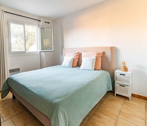 1 habitación, tabla de planchar con plancha y wifi gratis