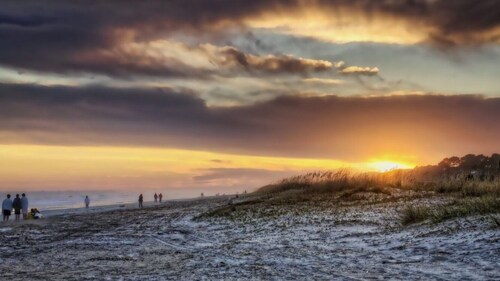 Resort of the Water w/ Indoor Outdoor Pools, Hot Tub, Tennis, Fitness Center !