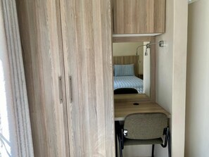 2 bedrooms, internet