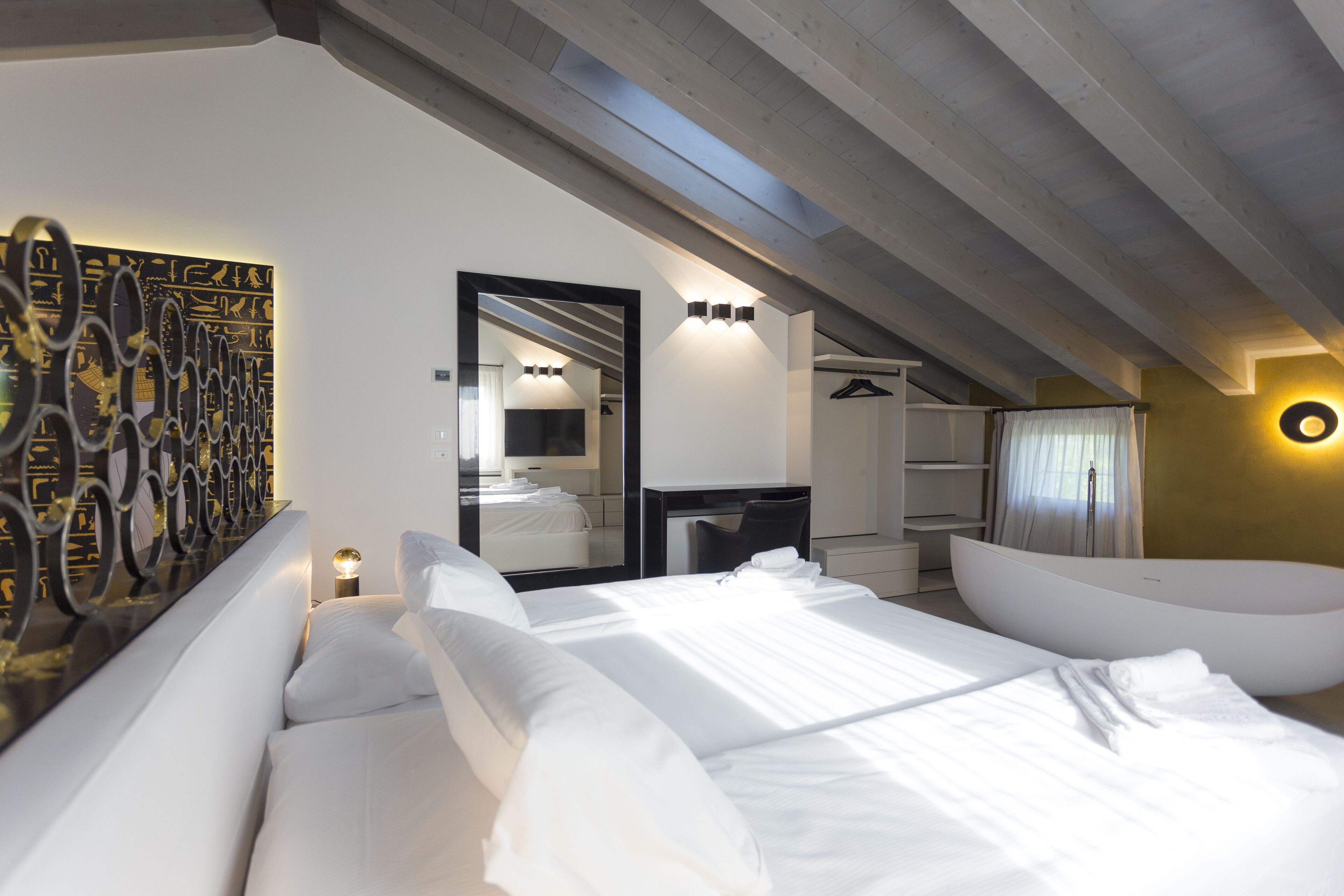 Luxe studio suite | Donsdekens, pillowtop-bedden, een minibar, een kluis op de kamer