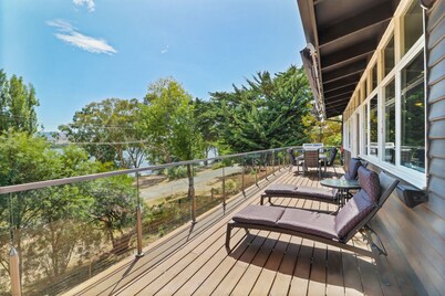 Dawn Retreat - Lake Views in Bonnie Doon