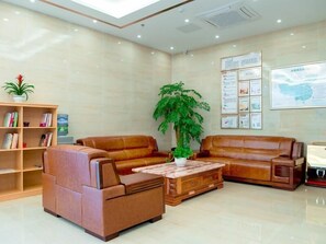 Lobby - Greentree Inn Jiangsu Suzhou Zhangjiagang Tangshi Town Yangzi Road Express Hotel (Suzhou)