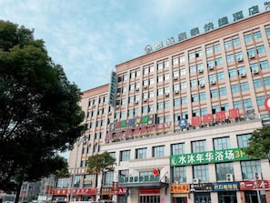 Exterior - Greentree Inn Jiangsu Suzhou Zhangjiagang Tangshi Town Yangzi Road Express Hotel (Suzhou)