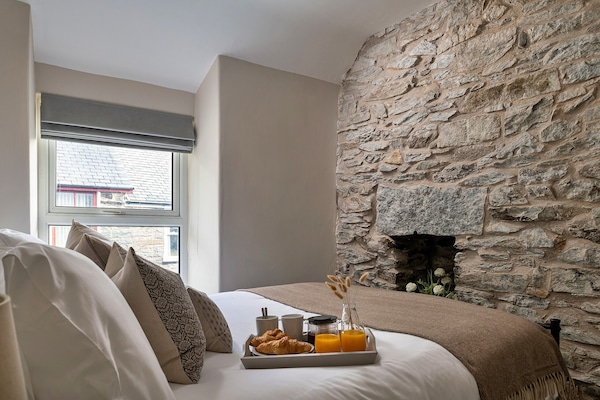 3 soverom, strykejern/-brett, wi-fi (inkludert) og sengetøy