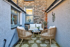 Terrace/patio - Bwthyn Llechi (Slate Cottage) (Blaenau Ffestiniog)