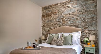 Bwthyn Llechi (Slate Cottage)