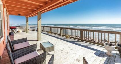 Shore House: Sand Beneath, Waves at Your Doorstep! Perfect deck for Sunrise!