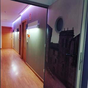 Hallway - Hello Villarreal Suites (Villarreal)
