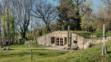 Enceinte de lâhĂ©bergement