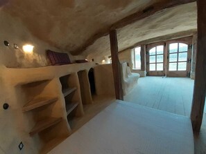 1 Schlafzimmer, Bügeleisen/Bügelbrett