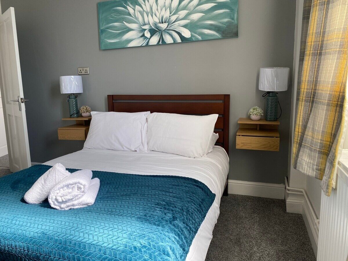 2 chambres, fer et planche à repasser, accès Internet