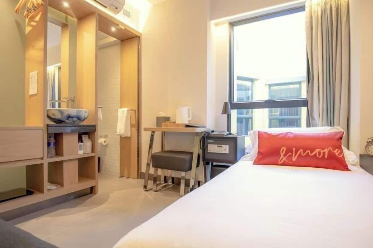 In-room safe, desk, free WiFi, bed sheets