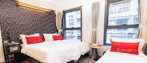 Superior Triple Room | In-room safe, desk, free WiFi, bed sheets