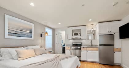 Oak Suite at The Hygge House