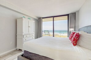 2 quartos, acesso de cortesia à internet, roupa de cama