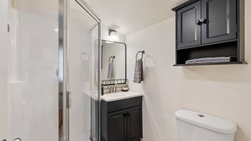 Hårføner og håndklær