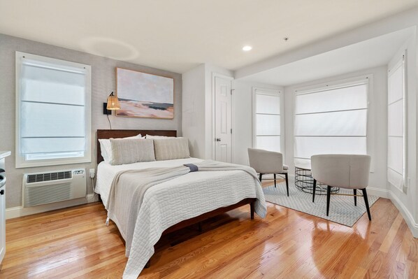 1 غرفة نوم ومكواة/لوح كي وواي فاي وملاءات أسرّة