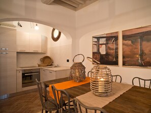 Family Condo | Dapur peribadi | Peti sejuk, ketuhar, dapur, alat memasak/pinggan mangkuk/perkakas dapur 