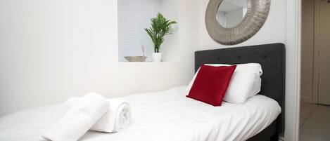 1 chambre, coffres-forts dans les chambres, fer et planche Ă repasser