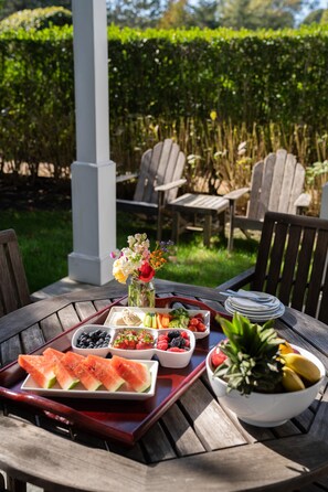 Free daily continental breakfast  - The Reform Club (Amagansett)