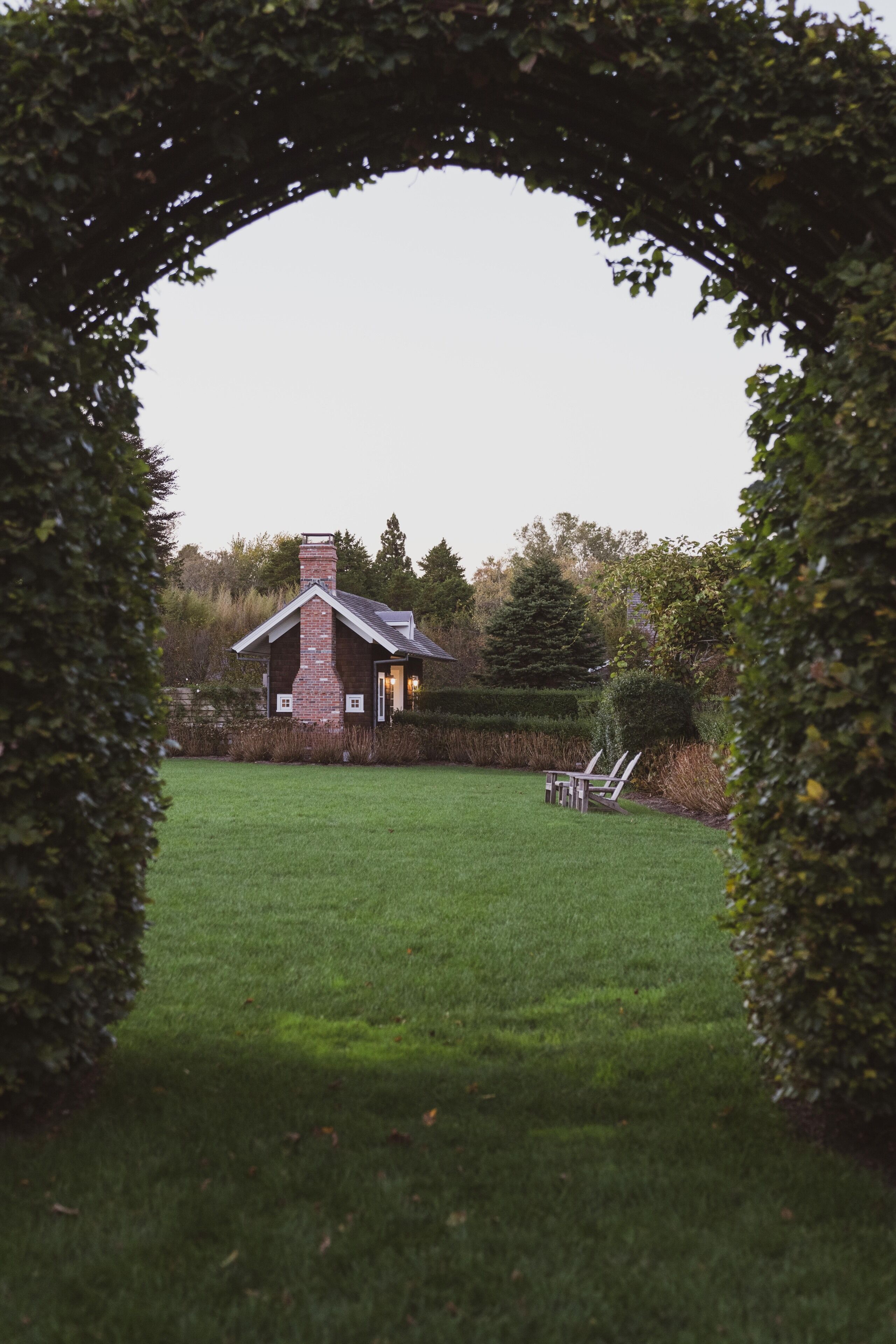 المنطقة المحيطة بالمنشأة