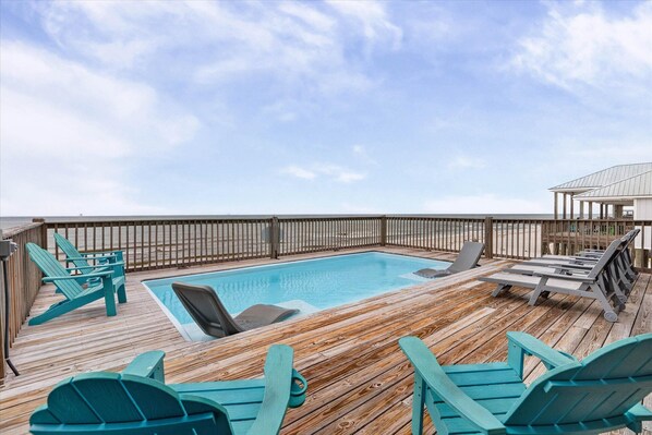 A heated pool - Oceanfront, Private Pool, Pet Friendly, 5/5 - Breeze Away (Dauphin Island)