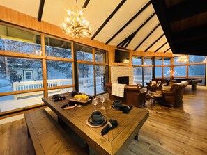 Interior - Stunning Wrightwood Chalet (Wrightwood)