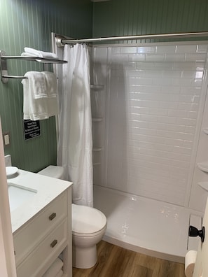 Seife, Shampoo, Toilettenpapier