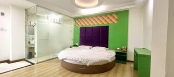 Wei8 Hotel