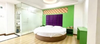 Wei8 Hotel