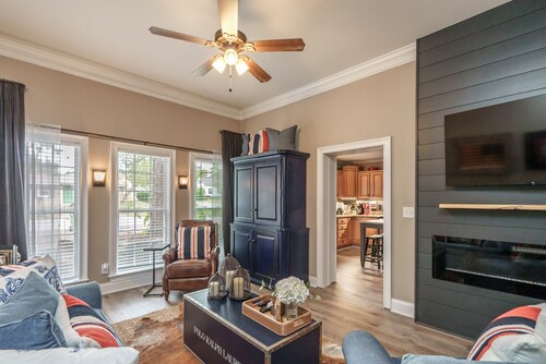 Close to Beautiful Downtown Monroe, Georgia