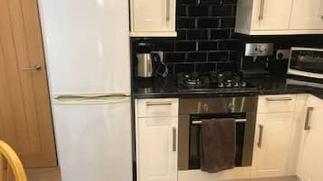 Cabin | Dapur peribadi | Peti sejuk, ketuhar gelombang mikro, ketuhar, dapur