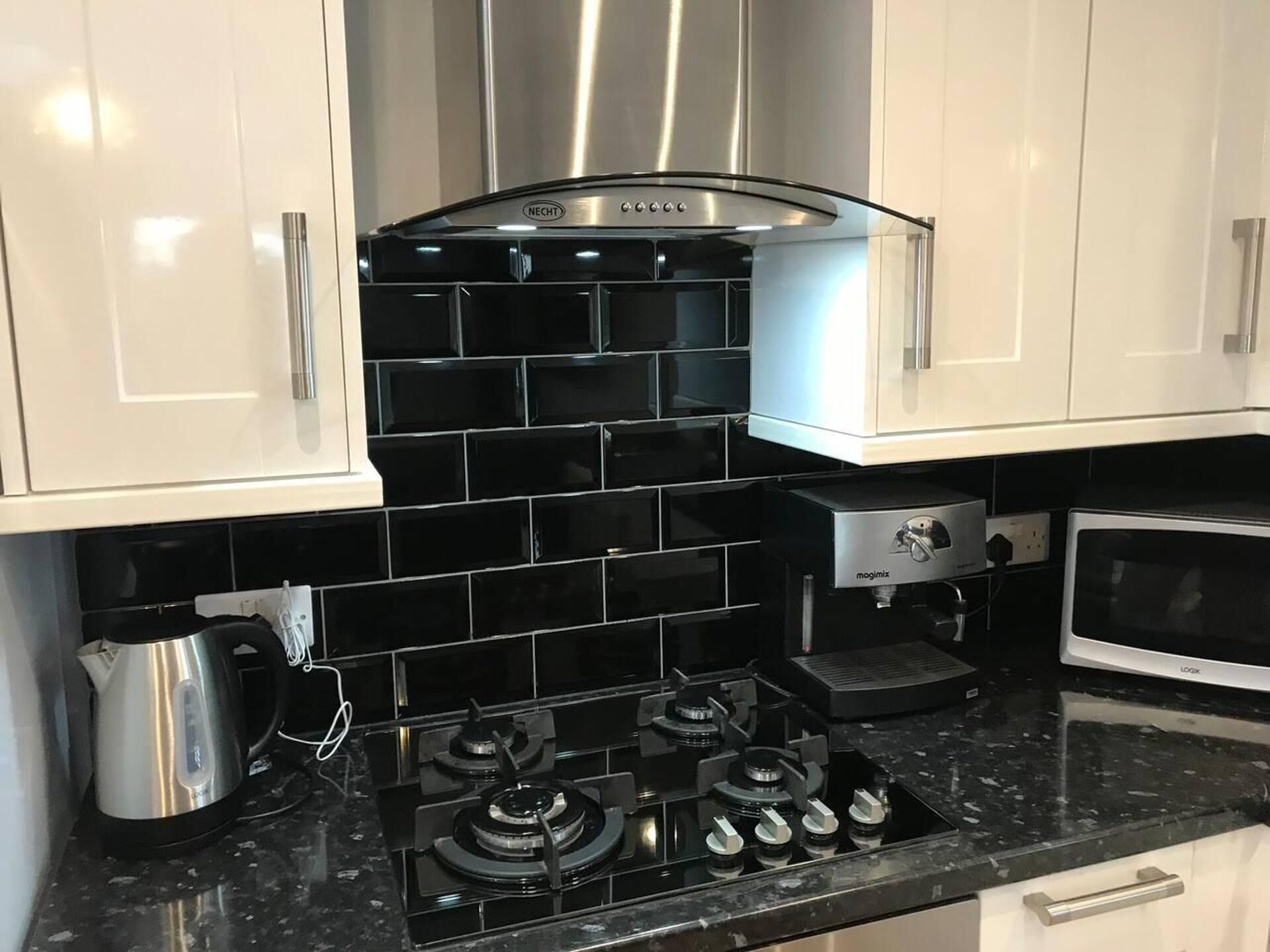 小屋 | 私人厨房 | 冰箱、微波炉、烤箱、炉灶