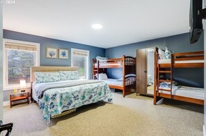 5 Schlafzimmer, Reisekinderbett, WLAN, Bettwäsche