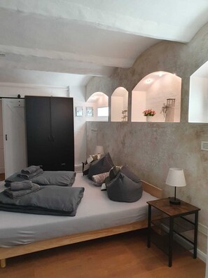 1 bedroom, free WiFi, bed sheets - Cellar Loft II Cottbus City (Cottbus)