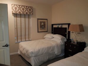 2 bedrooms, in-room safe, free WiFi, bed sheets - Near Disney World!   (Orlando)