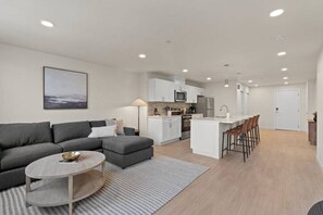 Smart-TV, Netflix, Hulu og strømmetjenester