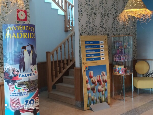 Front of property - Hostal San Marcos (San Martin de la Vega)