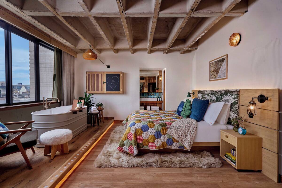 Suite (Cabin) | Premium bedding, in-room safe, desk, laptop workspace